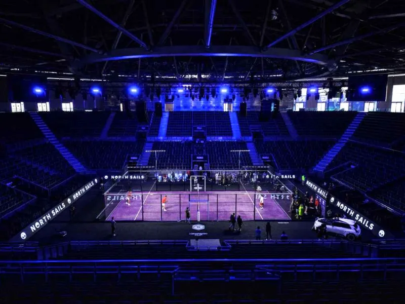 hexagon-cup-2026-padel-caja-magica-madrid|Foto: Hexagon Cup Descubre los horarios, equipos y dónde ver la Hexagon Cup 2026 en Madrid. Lewandowski, Agüero y Murray lideran el torneo de pádel más innovador