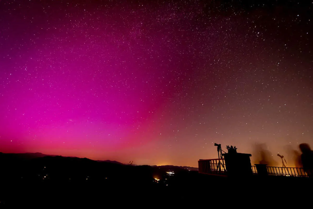 Foto: Gettyimage-Aurora-boreal-vista-en-mayo-Barcelona