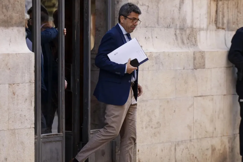 El president de la Generalitat, Carlos Mazón|Foto: EFE/Biel Aliño PSPV y Compromís denuncian el borrado de las cámaras del Palau de la Generalitat el 29 de octubre 