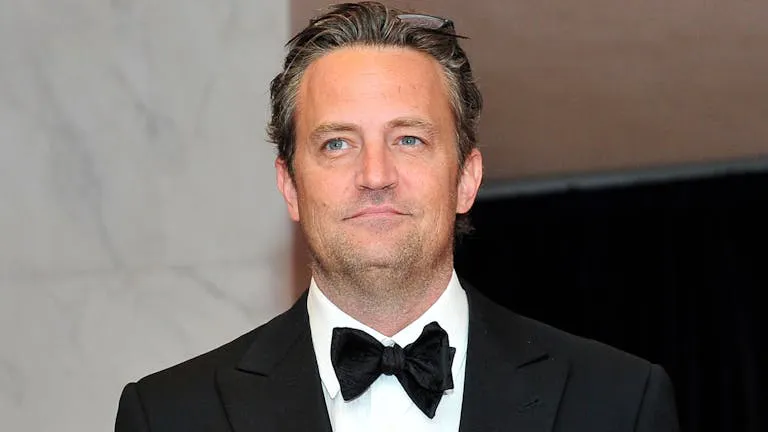 Matthew Perry, quien fué hallado muerto en el jacuzzi de su casa|Foto: Ron Sachs / picturedesk.com