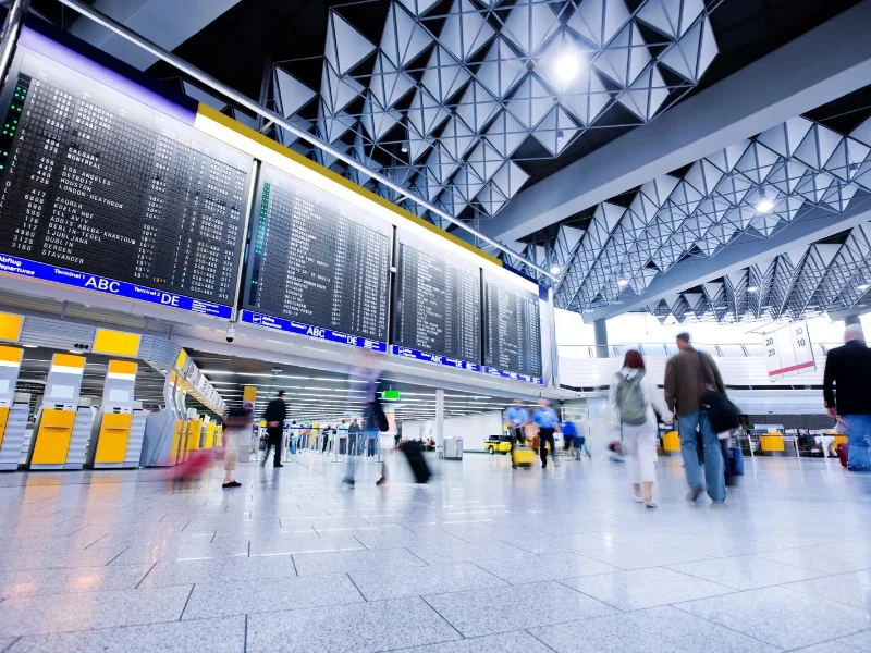 viajero-espanol-control-pasaportes-frontera-china-normativa-2026