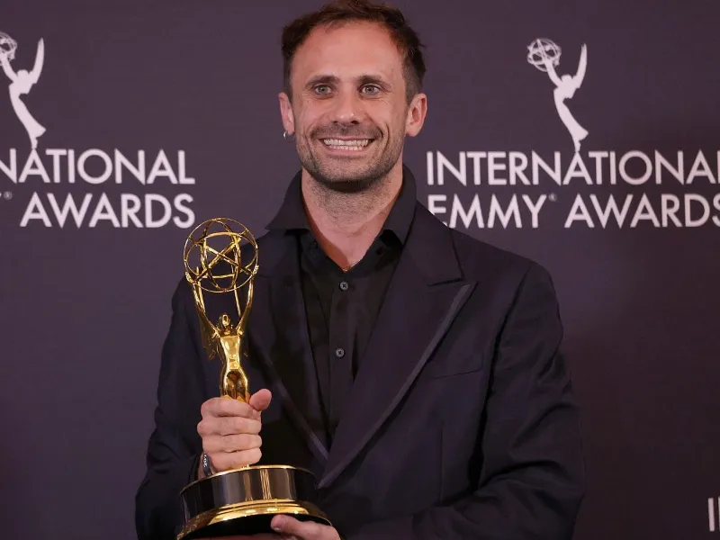 Oriol Pla hace historia en los Emmy Internacionales|Foto: Sarah Yenesel/EFE/EPA