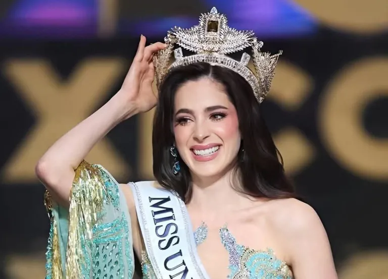 Fátima Bosch es coronada como Miss Universo 2025|Foto: Emilio de La Cruz