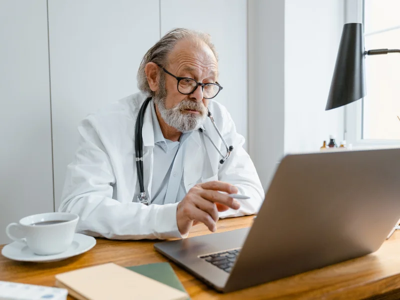 trabajadores-mayores-de-60-años-profesional