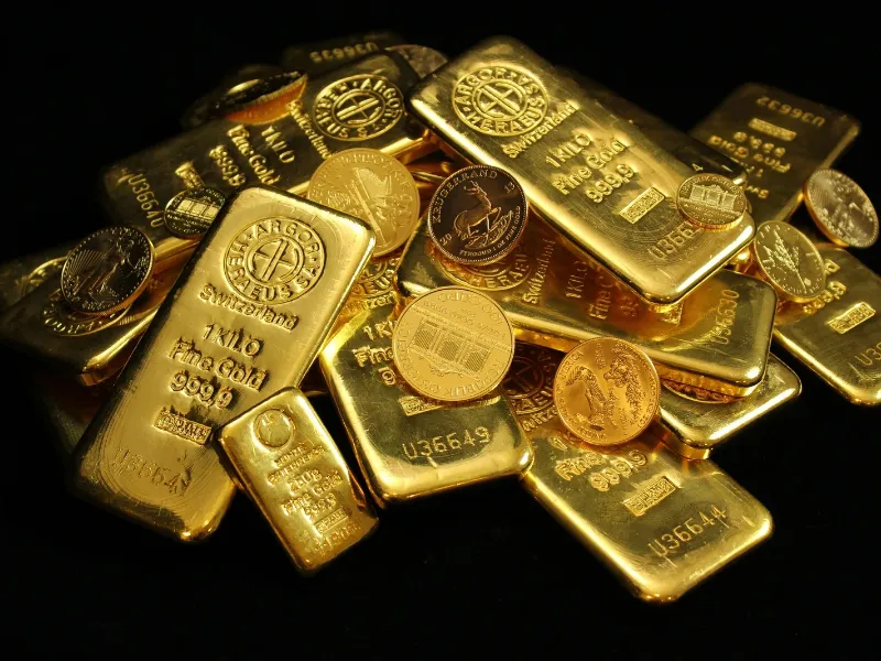El oro supera los $3.800 ante posible cierre en EEUU