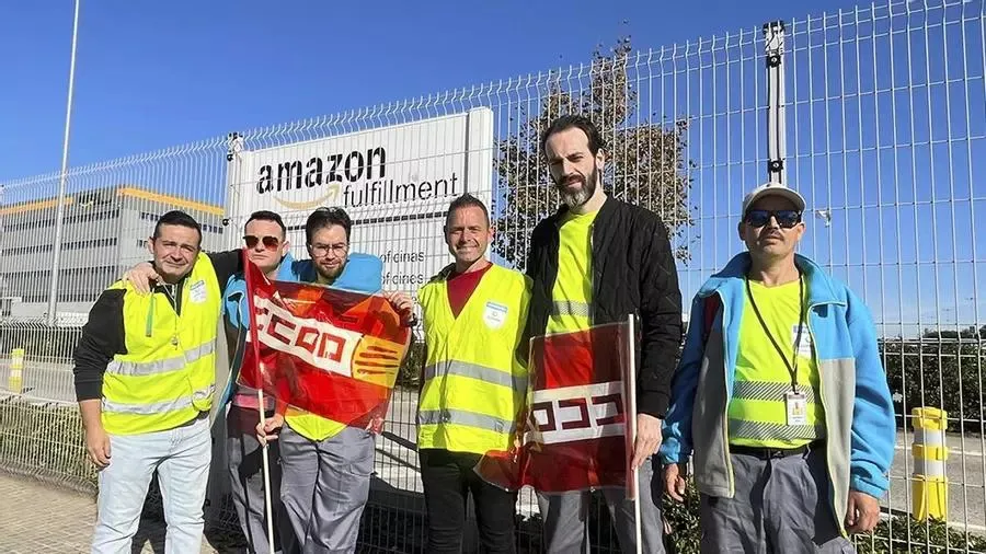 Empleados de Ilunion en Amazon durante una protesta este miércoles P.R. Diario.es