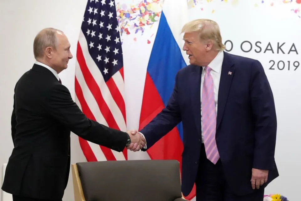 Vladimir Putin - Donald Trump:  EFE/Michael Klimentyev