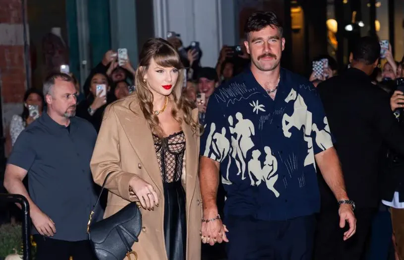 Taylor Swift y Travis Kelce en octubre del 2024.|Foto: TheStewartofNY / Getty
