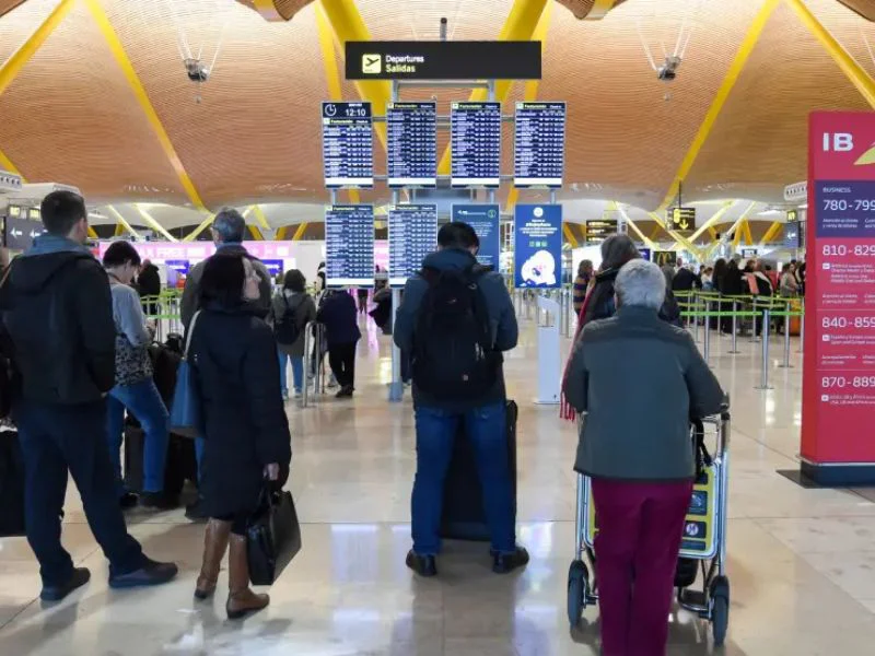 huelga-personal-tierra-groundforce-aeropuerto-maletas-retrasos-semana-santa|Foto: Adolfo Suárez/EP