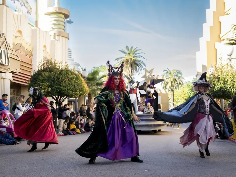 Los parques de ocio estrenan su temporada más inmersiva en Halloween|Foto: Europa Press/A. Pérez Meca  Pasajes del terror, espectáculos inéditos y experiencias familiares convierten a España en el epicentro europeo del Halloween temático este 2025