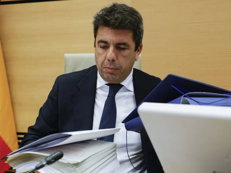 carlos-mazon-expresident-valencia-pide-personarse-causa-judicial-dana|Foto: EFE/Zipi