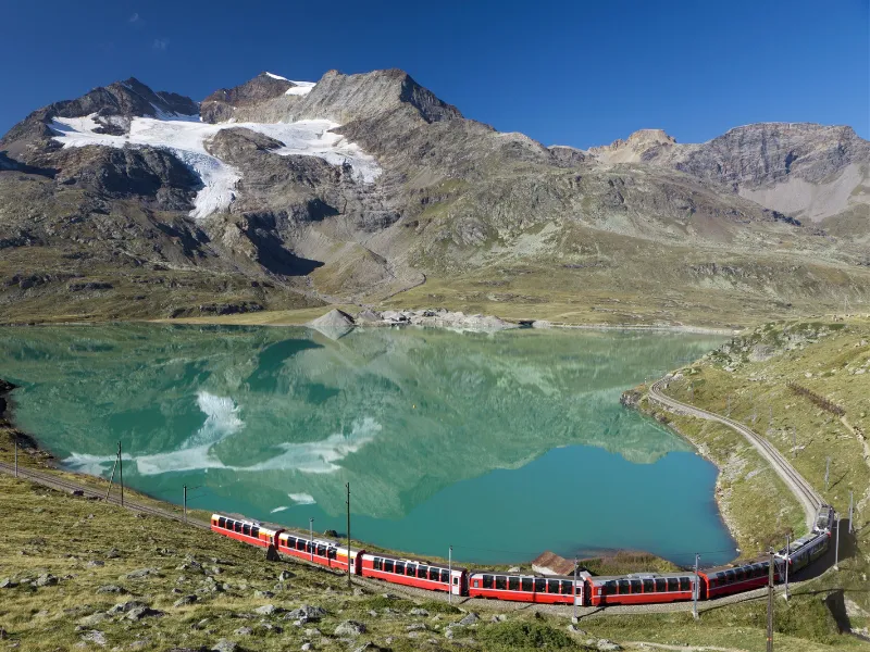 Turismo exclusivo: ¿Cuánto cuesta viajar en los trenes de lujo de Europa?
