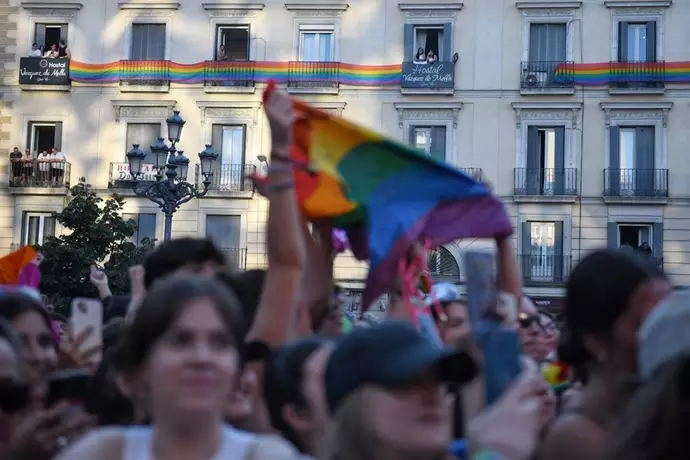 Decenas de personas durante el pregón del Orgullo de Madrid 2024|Foto: Europa Press/Fernando Sánchez