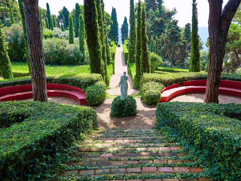 vista-panoramica-jardines-primavera-santa-clotilde-girona