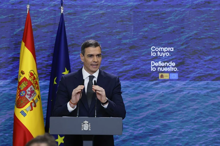 El presidente del gobierno, Pedro Sánchez|Foto: EFE/ J.J. Guillén Sánchez anuncia un plan de respuesta a los aranceles de Trump