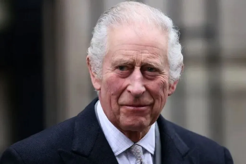 Sociedad, Rey Carlos