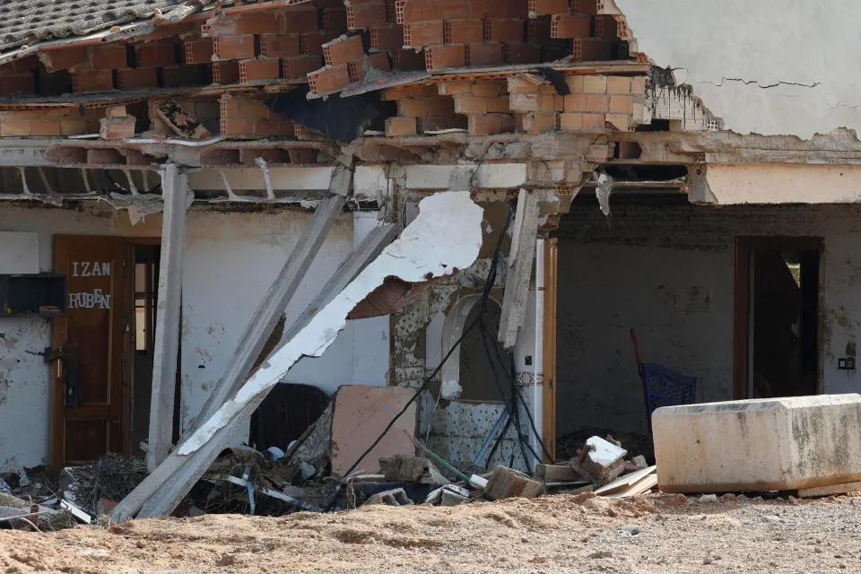 Viviendas destrozadas por la Dana en Torrent|EFE J.J. Guillén