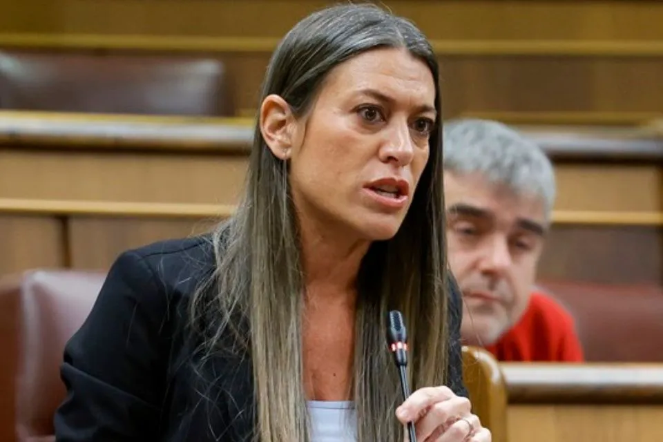 portavoz de JxCat en el Congreso, Míriam Nogueras. EFE/Zipi