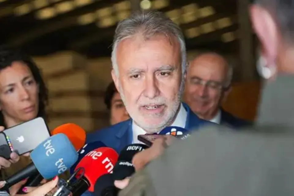 El ministro de Política Territorial, Ángel Víctor Torres|Foto: Europa Press/Ministerio de Política Territorial Ángel Torres anuncia que padece un cáncer y será intervenido en abril 