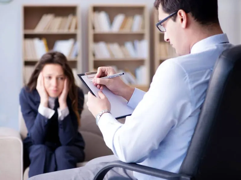 Déficit en el acceso a la Salud Mental en España / La falta de psicólogos clínicos en la sanidad pública agrava las listas de espera y limita el acceso a la atención psico