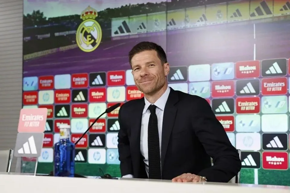 El exjugador del Real Madrid Xabi Alonso es presentado como nuevo entrenador del equipo|Foto: EFE/Chema Moya