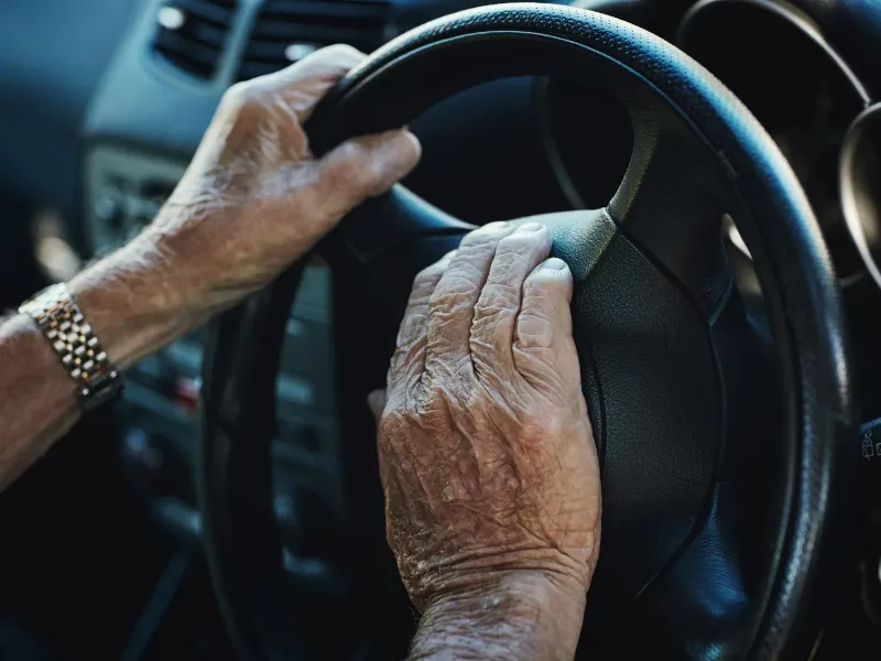 dgt-nueva-norma-mayores-65