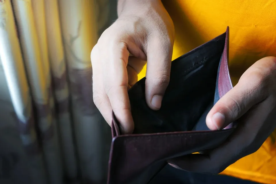 "Pobreza laboral" en España: el reto de aumentar la intensidad laboral más allá del salario mínimo
